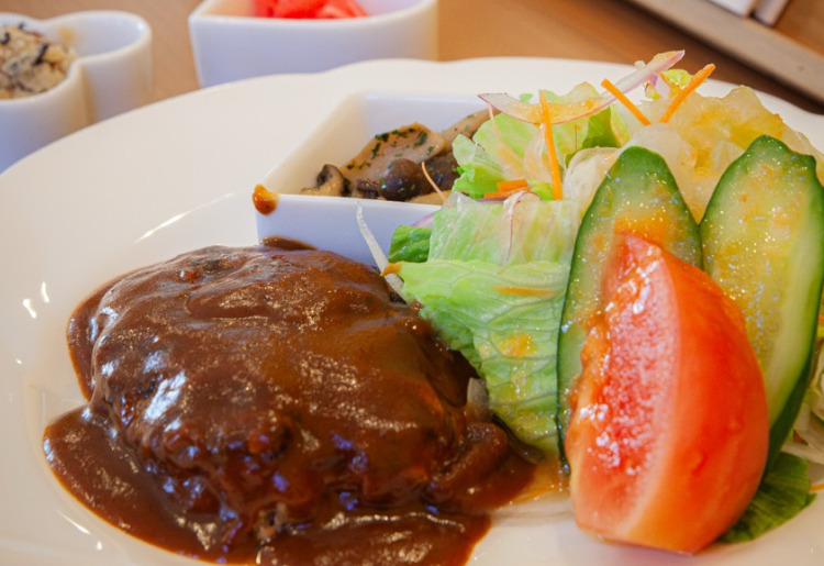 デミグラスハンバーグ