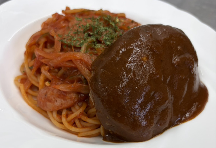 ハンバーグナポリタン